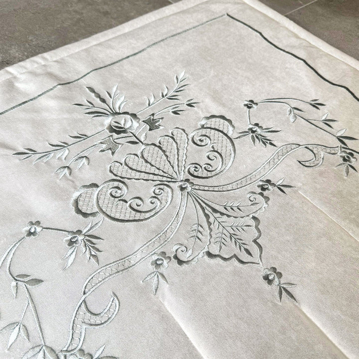 Cream Velvet Islamic Prayer Rug with Silver Embroidery – WAS018